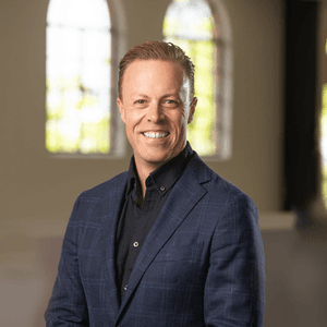 Dr Simon Breakspear